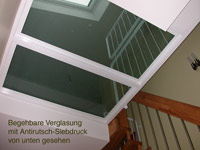 Begehbares Glas